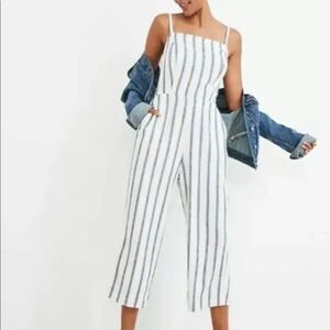 Old Navy Striped Linen Jumpsuit in Medium